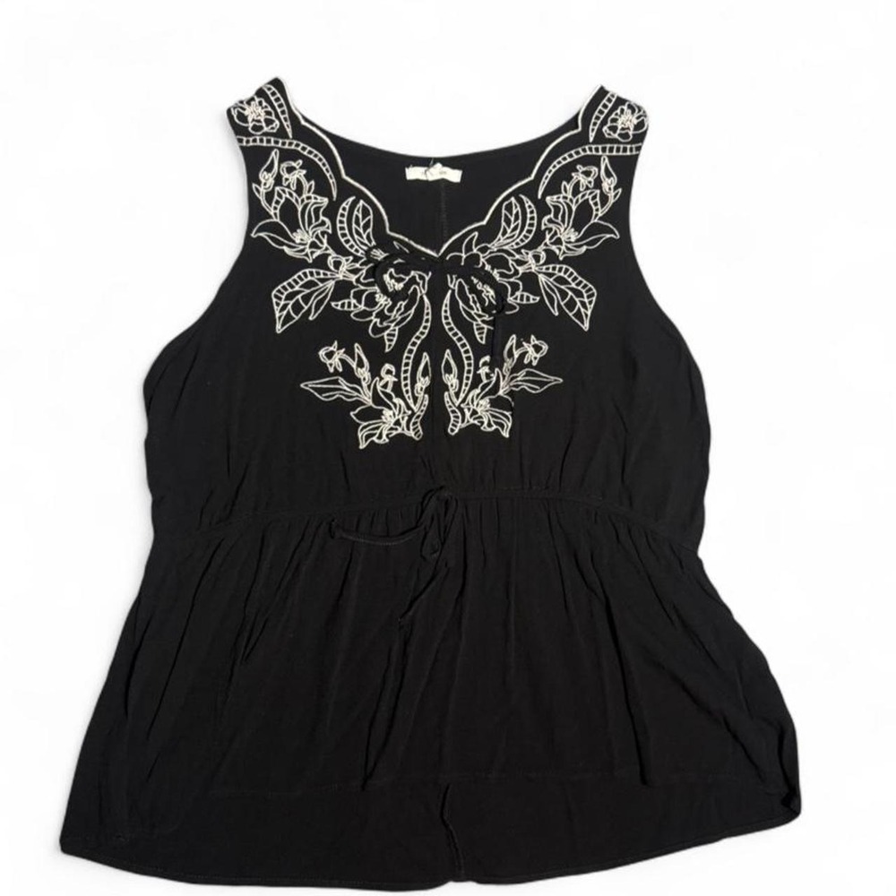 Maurices Black Floral Embroidered Peplum Tank Top Large Boho Romantic Black
